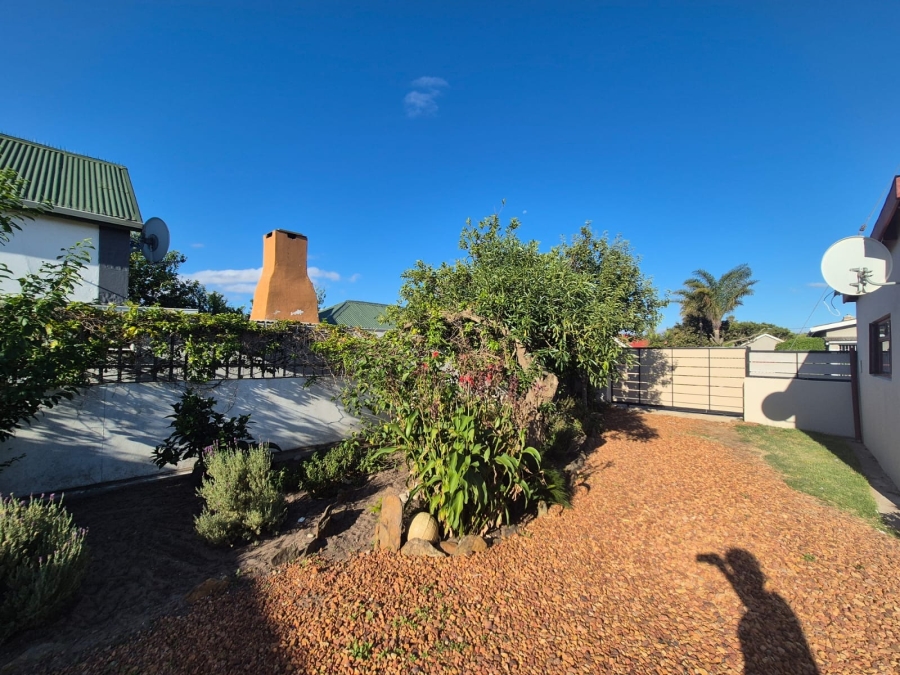 3 Bedroom Property for Sale in Albertinia Western Cape